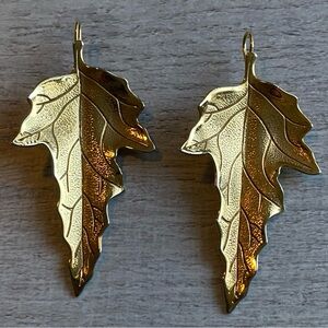 2” Gold Metal Leaf Earrings Vintage?